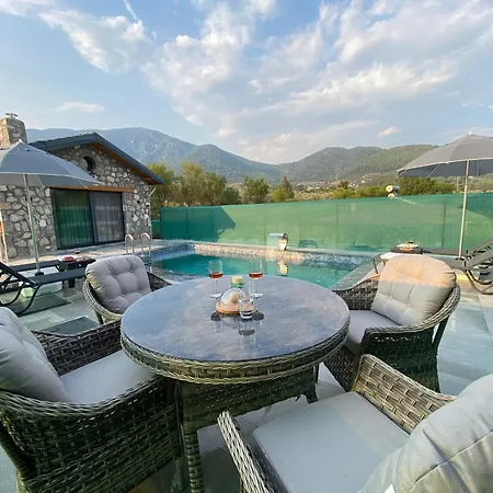 Luxury Stone House With Turkish Hamam, Sauna, Indoor And Outdoor Pool In Fethiye 别墅