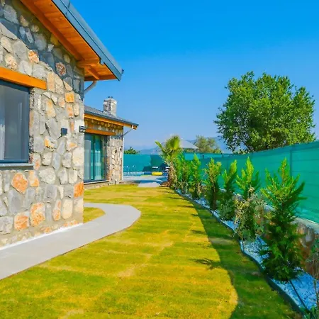 Luxury Stone House With Turkish Hamam, Sauna, Indoor And Outdoor Pool In Fethiye 别墅
