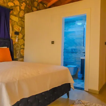 Luxury Stone House With Turkish Hamam, Sauna, Indoor And Outdoor Pool In Fethiye Vilă